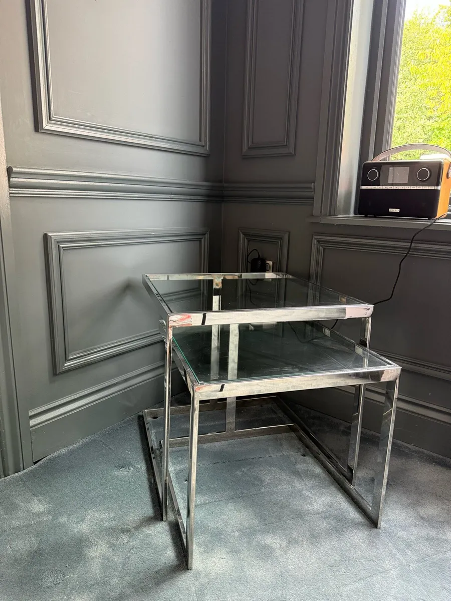 2 piece nest table - Image 2