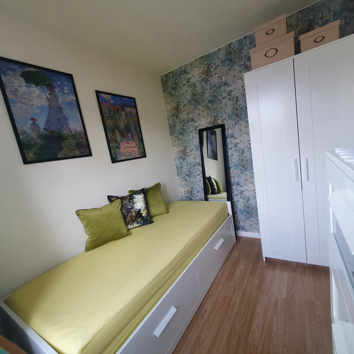 Day Bed/ Guest Bed - Image 2