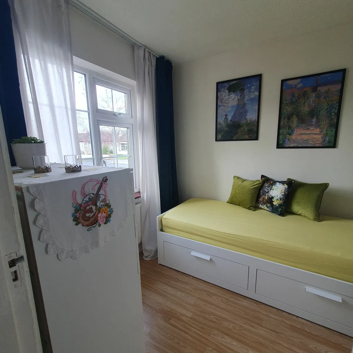 Day Bed/ Guest Bed - Image 3