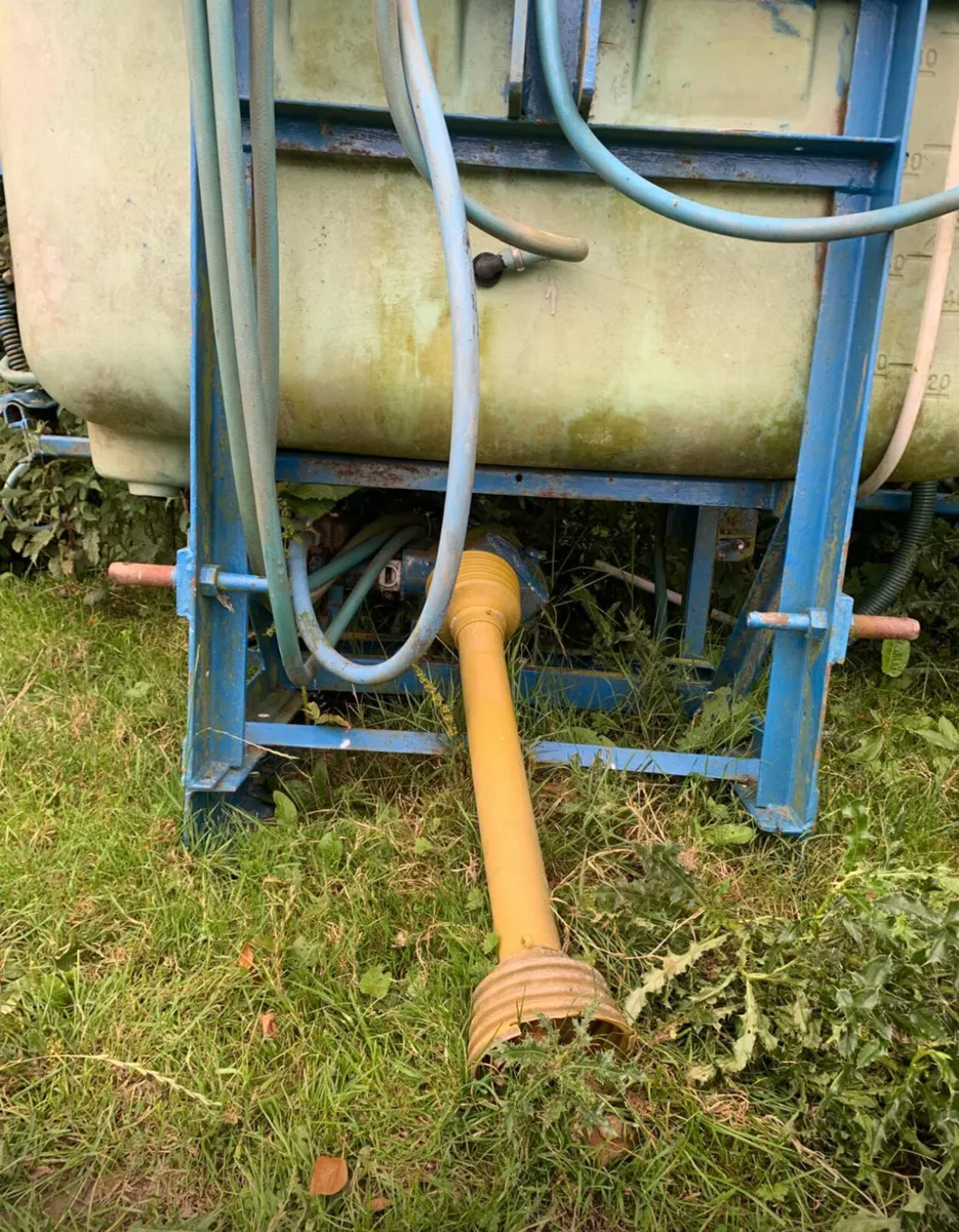 Berthed sprayer - Image 4
