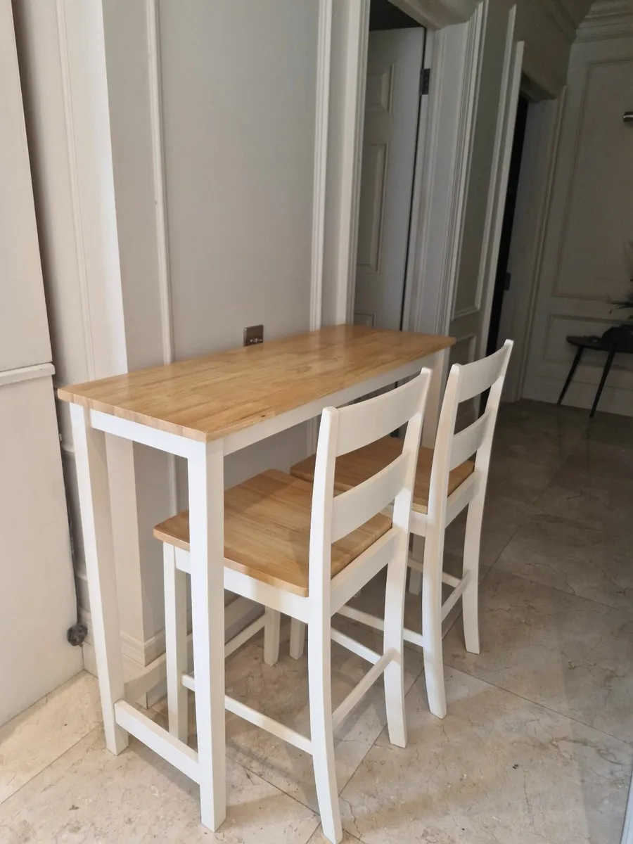 Table and stools - Image 1