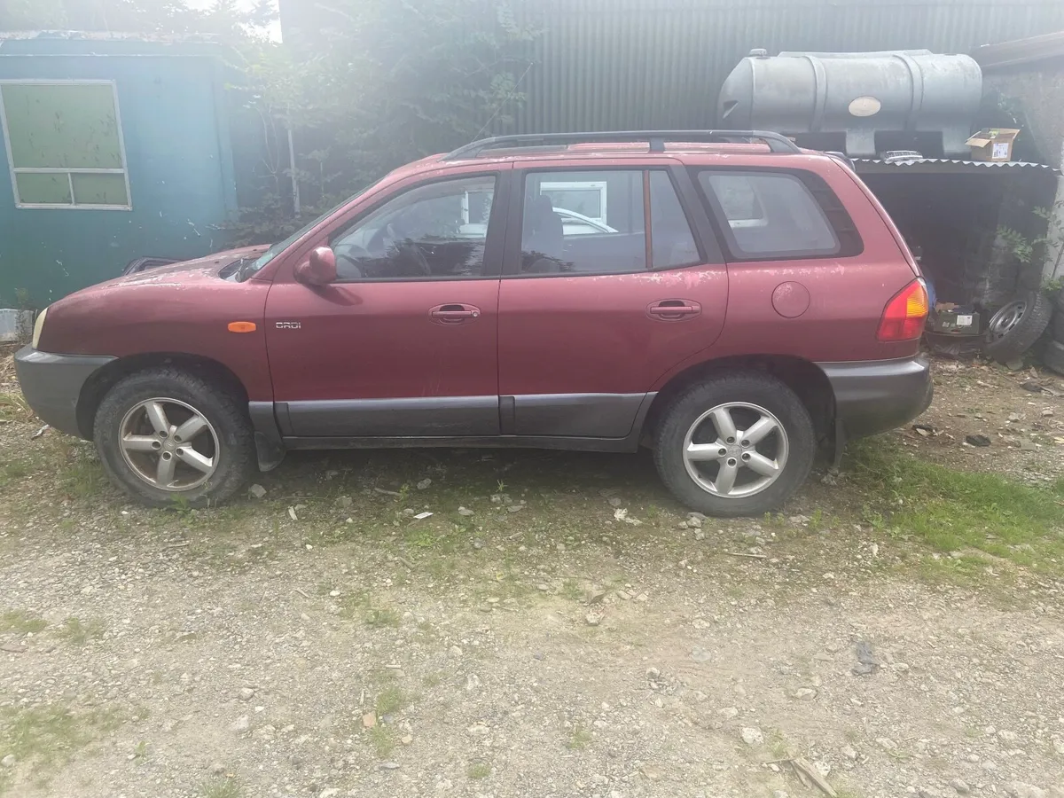 Hyundai Santa Fe 2004 - Image 1