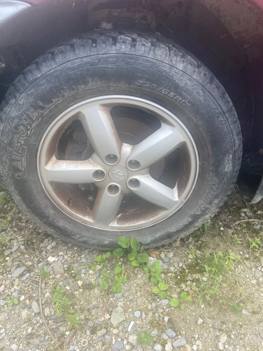Hyundai Santa Fe 2004 - Image 4