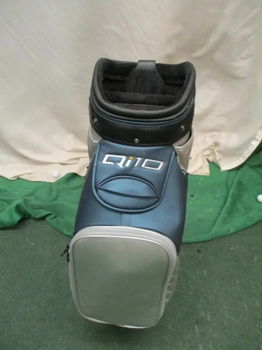 TAYLORMADE QI-10 TOUR STAFF BAG - Image 2
