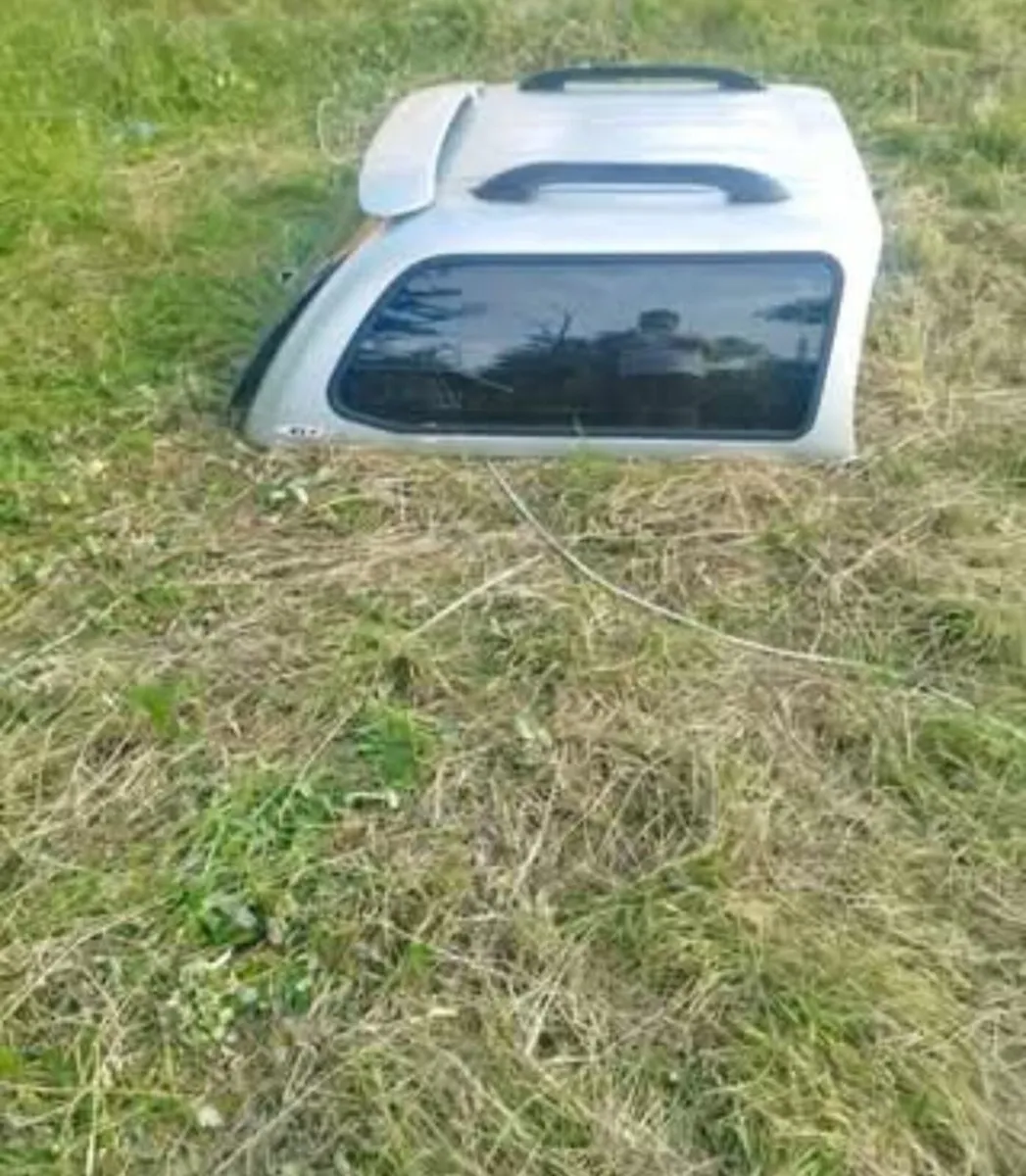 Nissian Navara canopy - Image 1