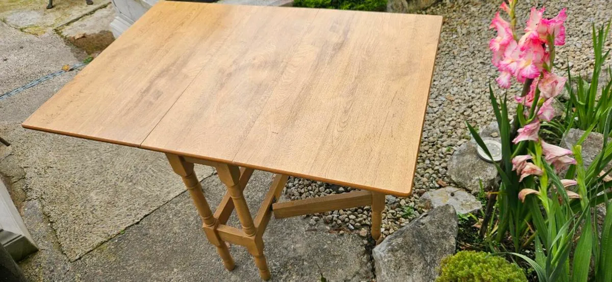 Kitchen table - Image 2