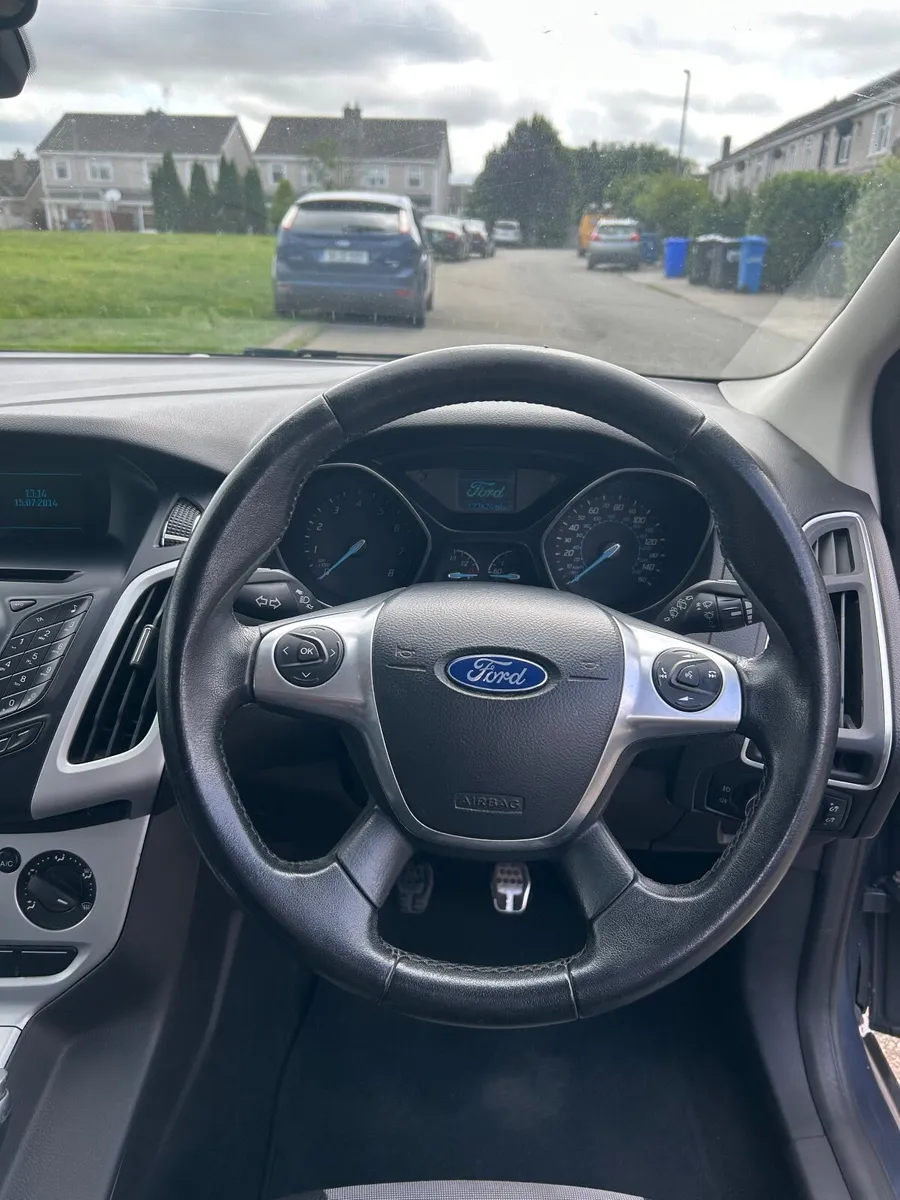 Ford Focus 2014 - Image 2