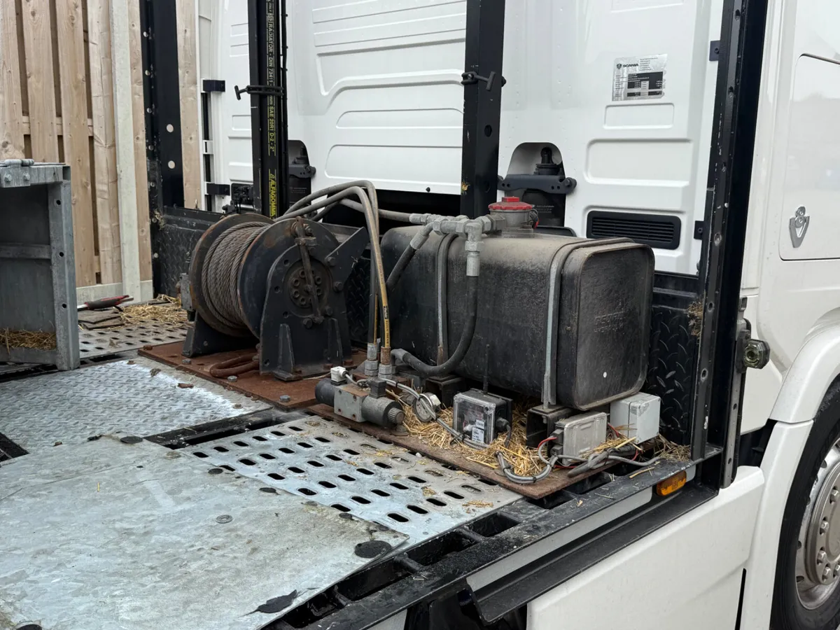 Heavy duty hydraulic winch - Image 3