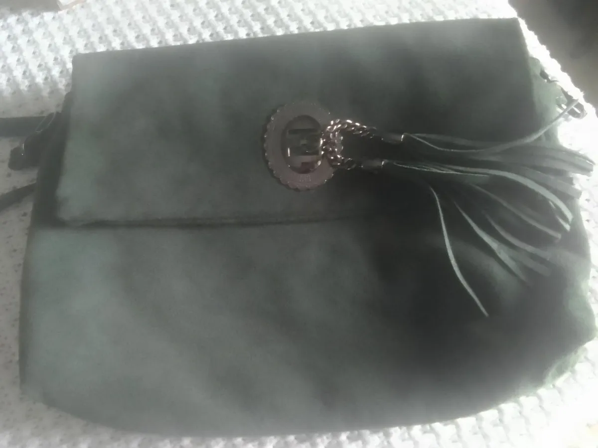 VINTAGE ITALIAN GREEN SUEDE LEATHER CROSSOVER BAG - Image 3
