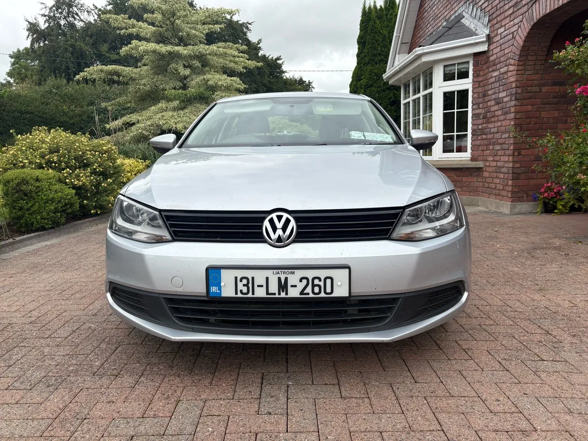 Volkswagen Jetta - Image 2