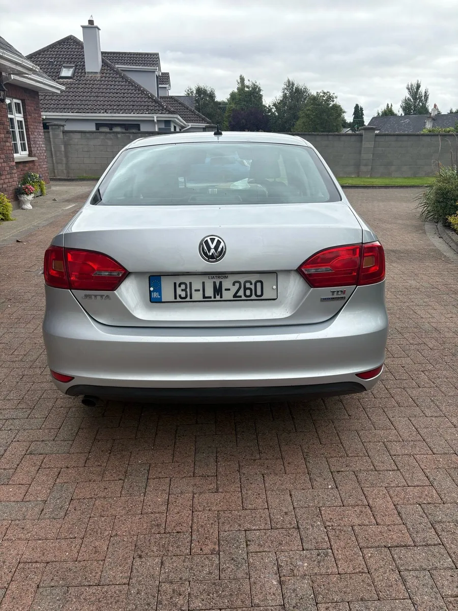 Volkswagen Jetta - Image 4
