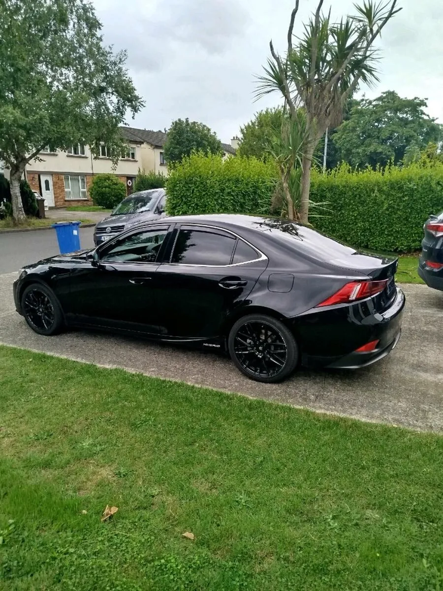 LEXUS IS300H EXECUTIVE EDITION 225BHP LONG NCT! - Image 3