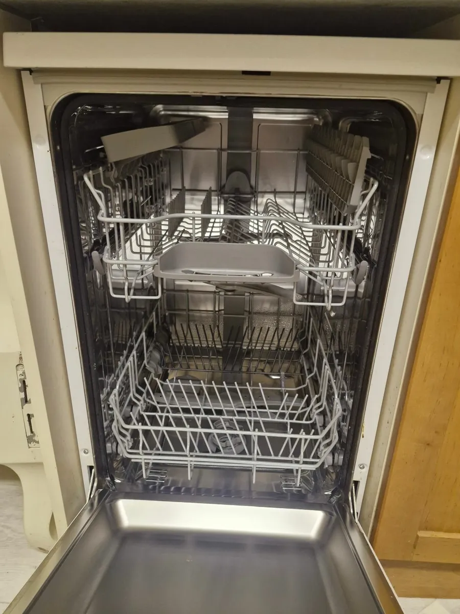 Dishwasher - Image 3