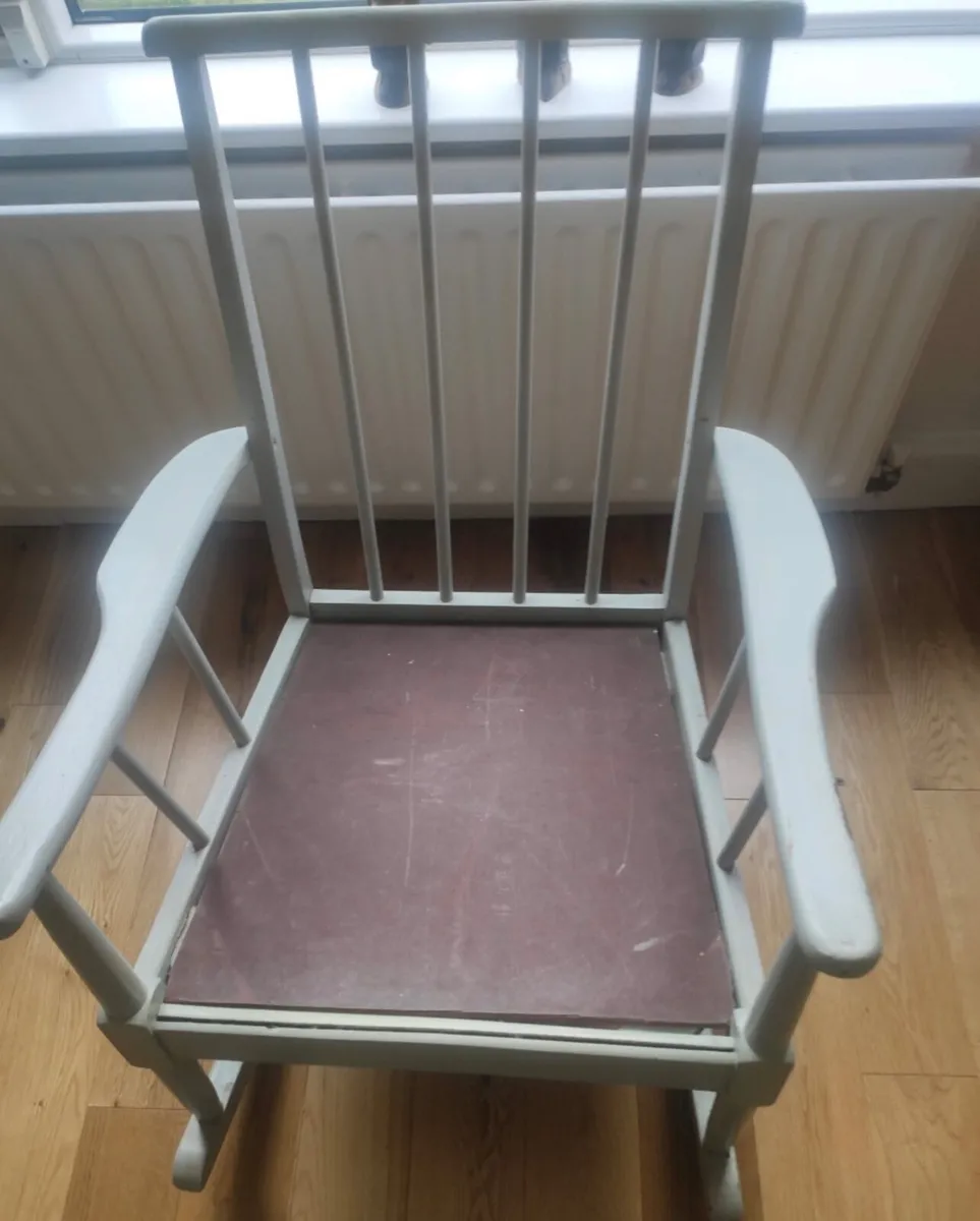 Vintage Rocking chair - Image 4