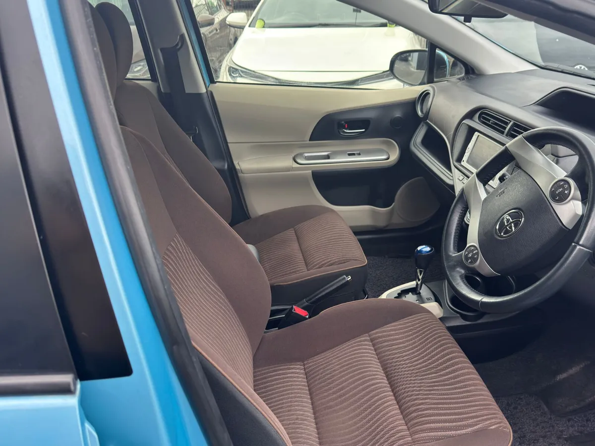 Toyota Aqua 1.49L 2012 light blue - Image 4