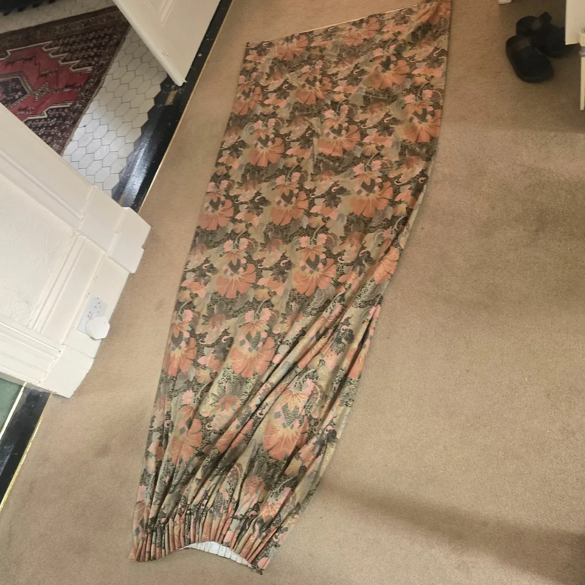 Curtains - Image 2