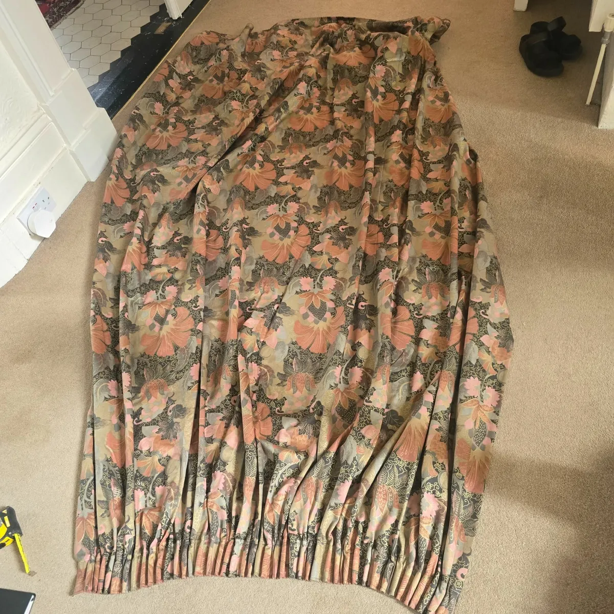 Curtains - Image 3
