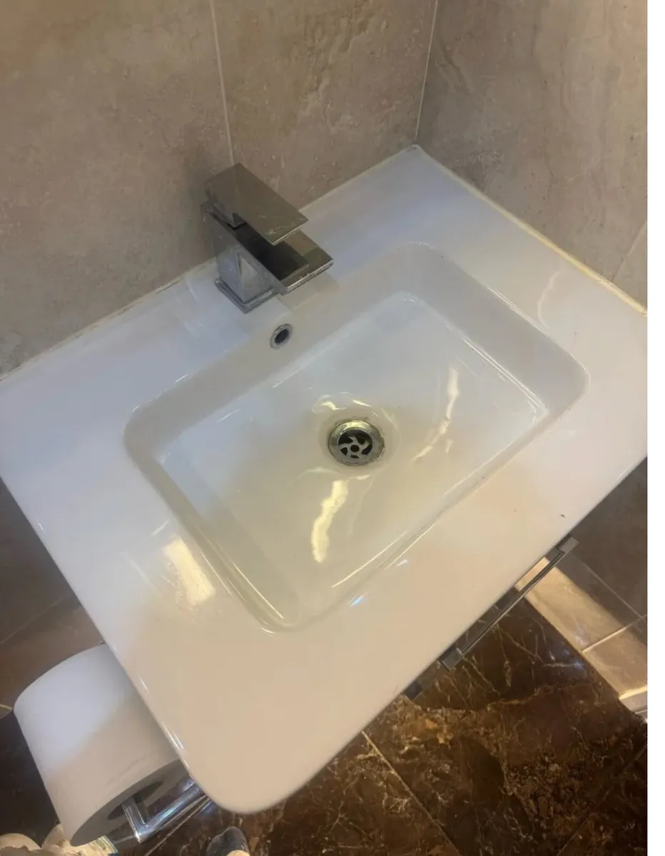 Bathroom cabinet with sink.. - Image 2