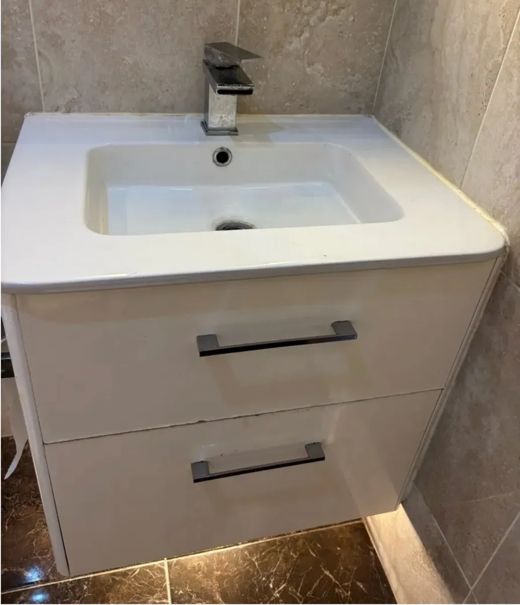 Bathroom cabinet with sink.. - Image 1