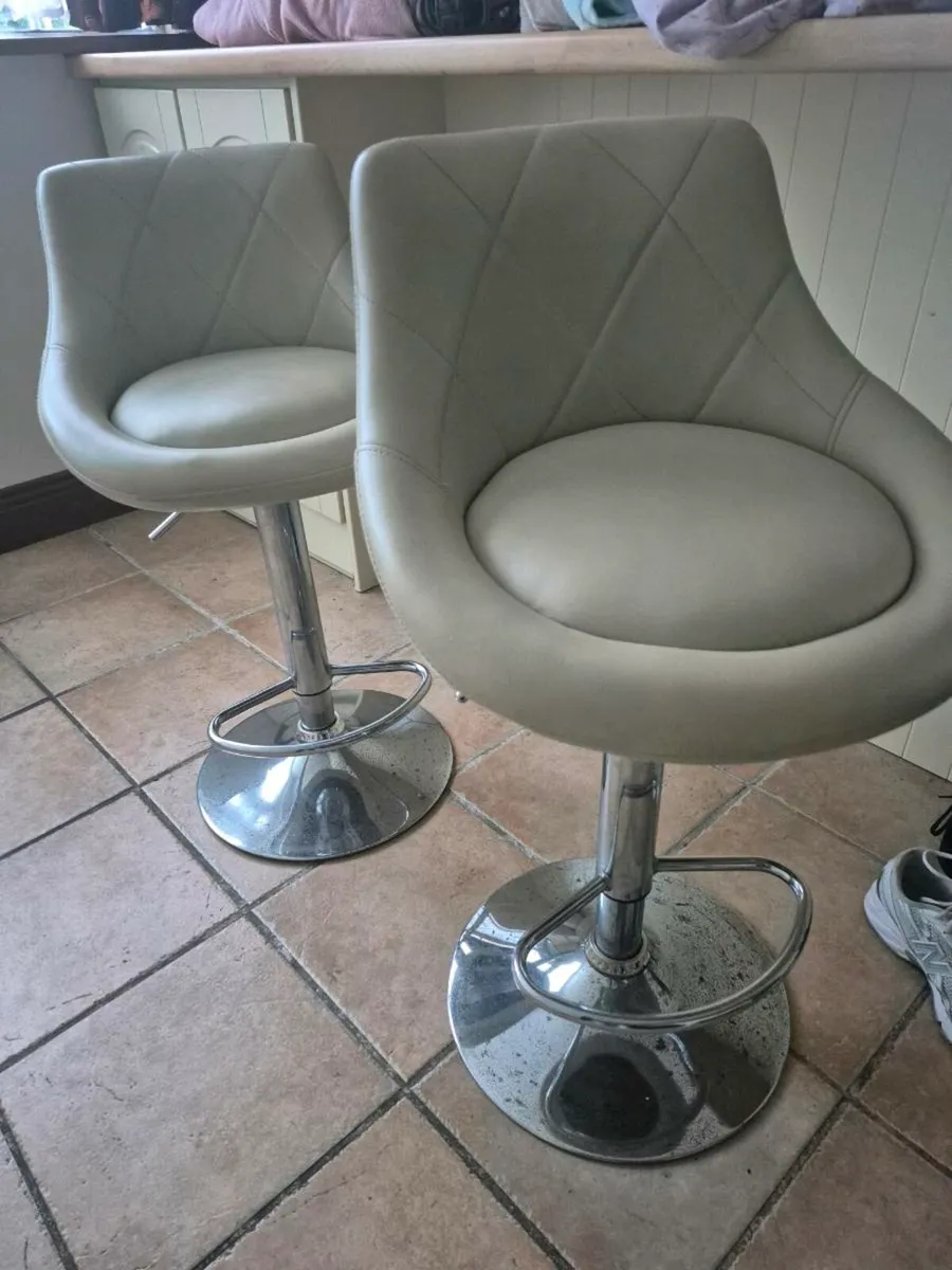 Kitchen barstools - Image 4