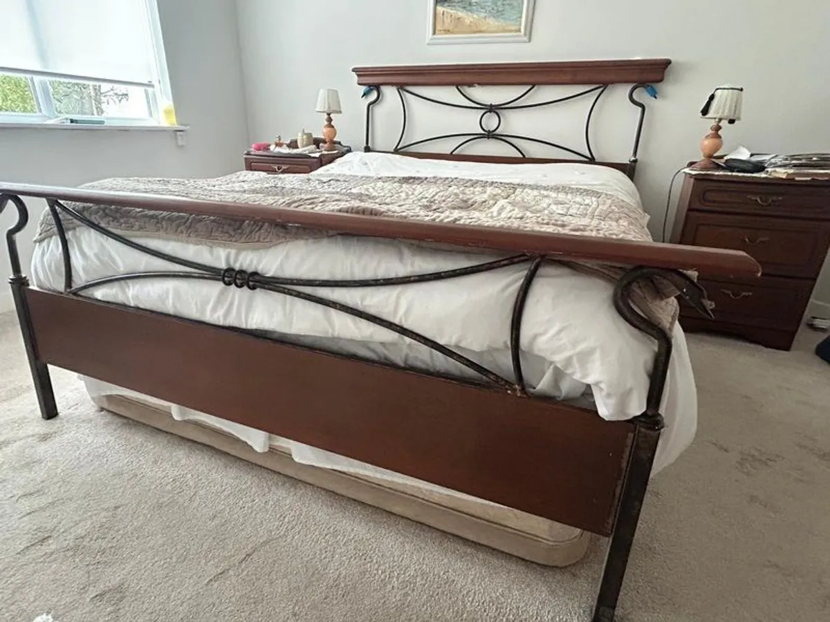 Vintage metal double bed surround - Image 2