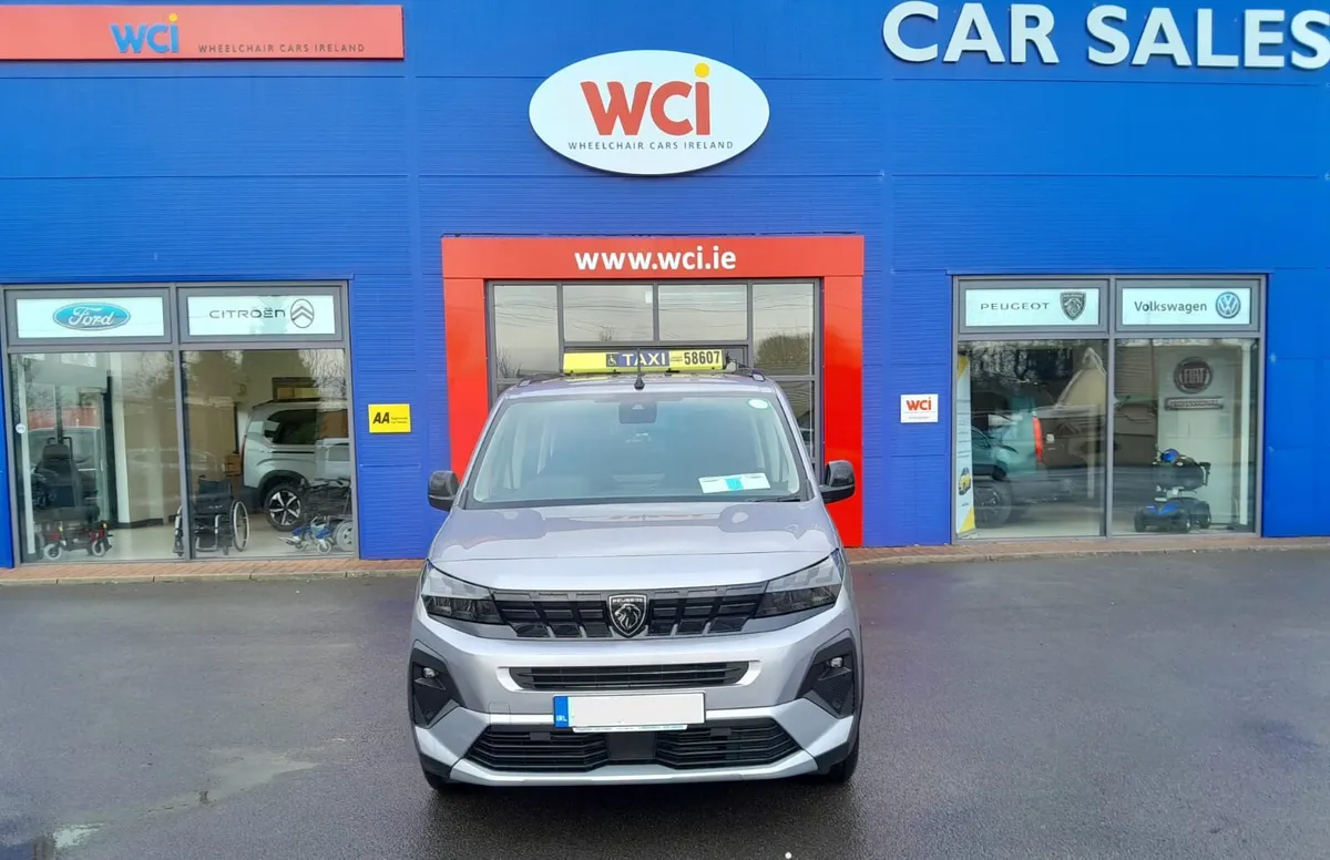 Wheelchair Taxi Peugeot Rifter - Image 2