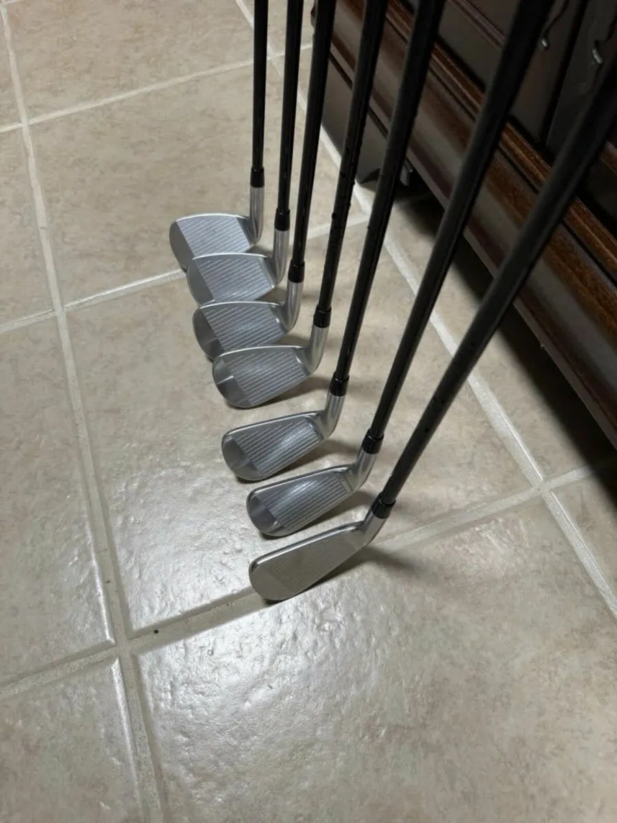 Titleist T200 GW Thru 5Iron Tour AD Shafts - Image 1