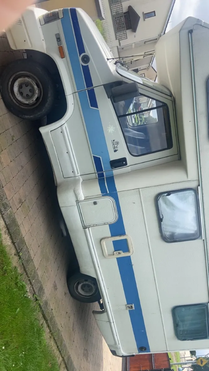 Camper van - Image 3