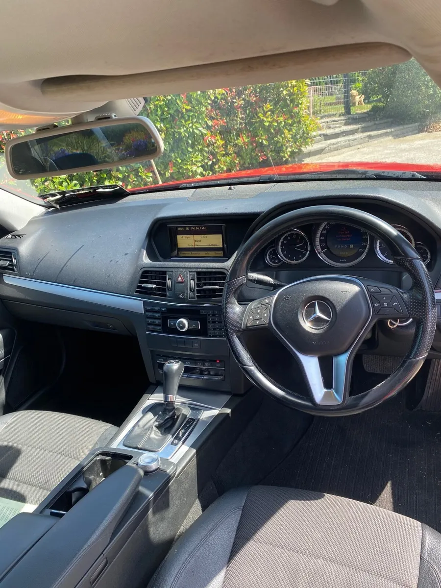 Mercedes-Benz E-Class 2012 - Image 4