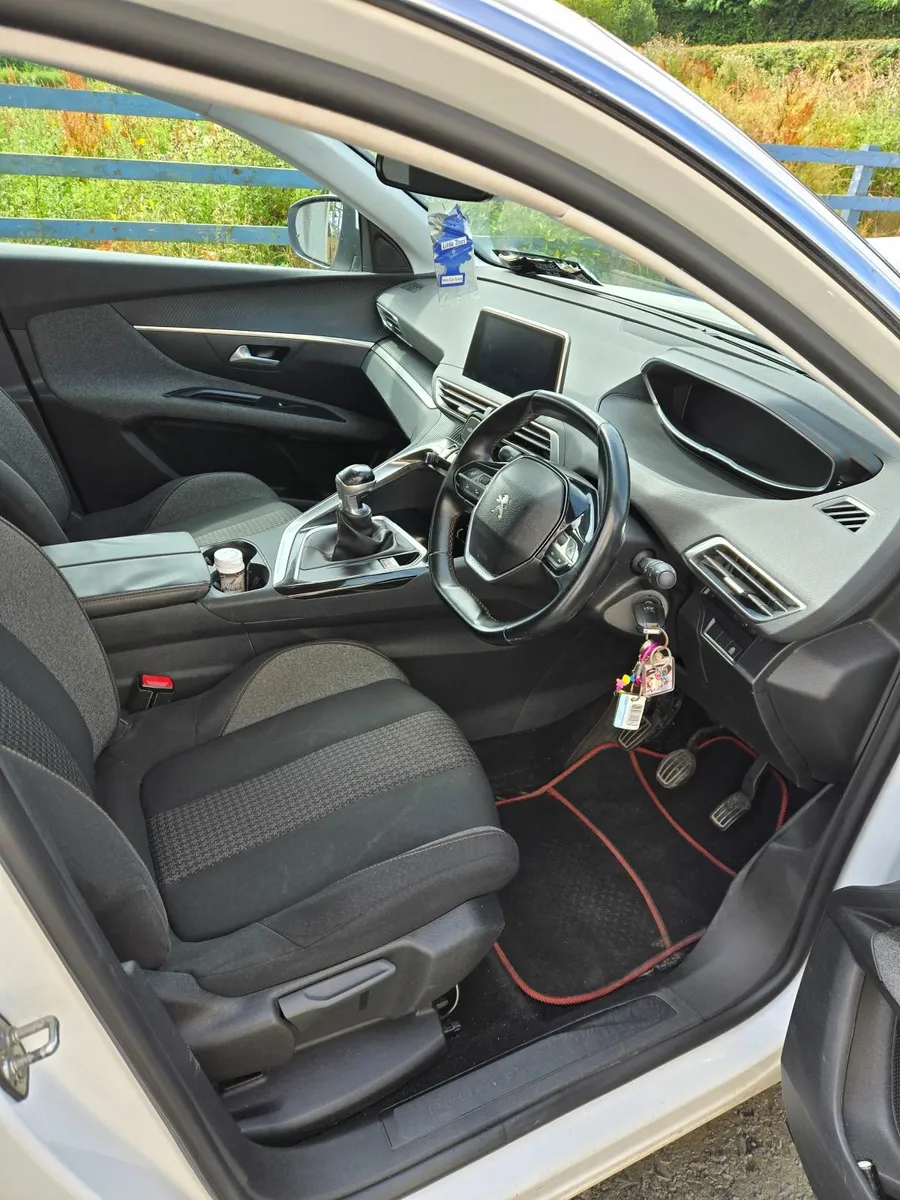 Peugeot 3008 2018 - Image 3