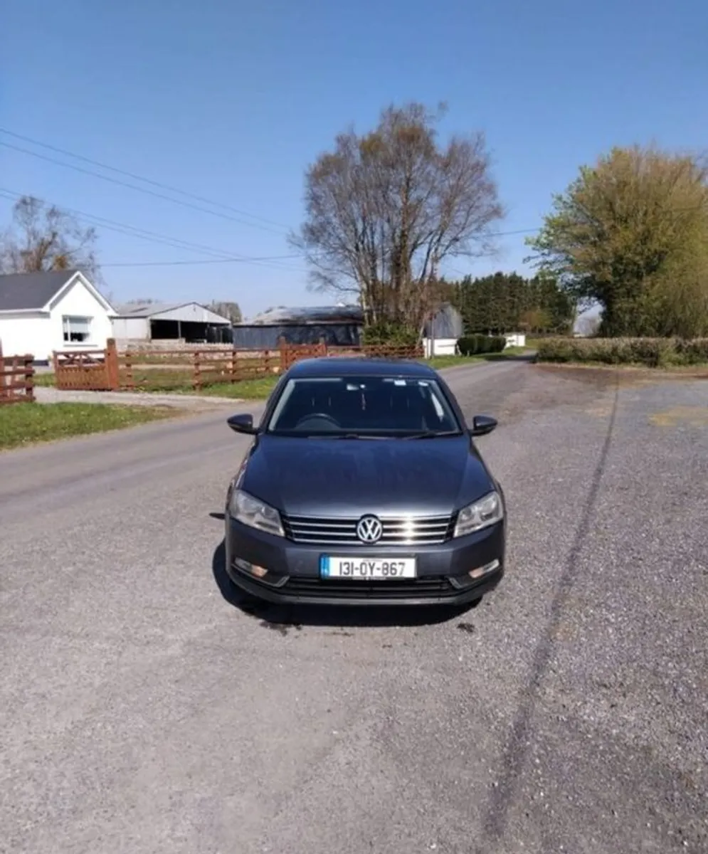 2013 Volkswagen Passat Diesel - Image 2