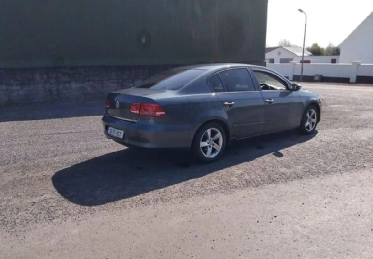 2013 Volkswagen Passat Diesel - Image 4