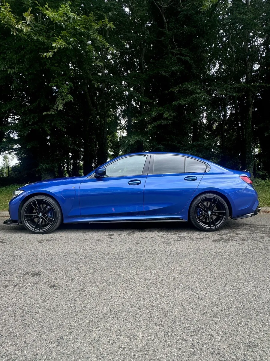 BMW 330e M SPORT IRISH REG - Image 2