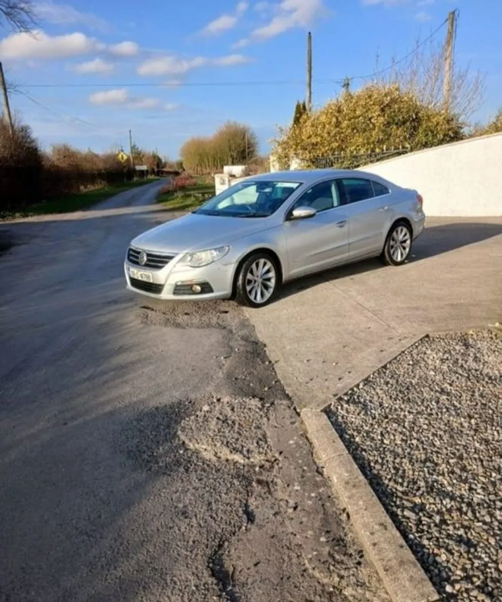 2009 Volkswagen Passat CC - Image 1
