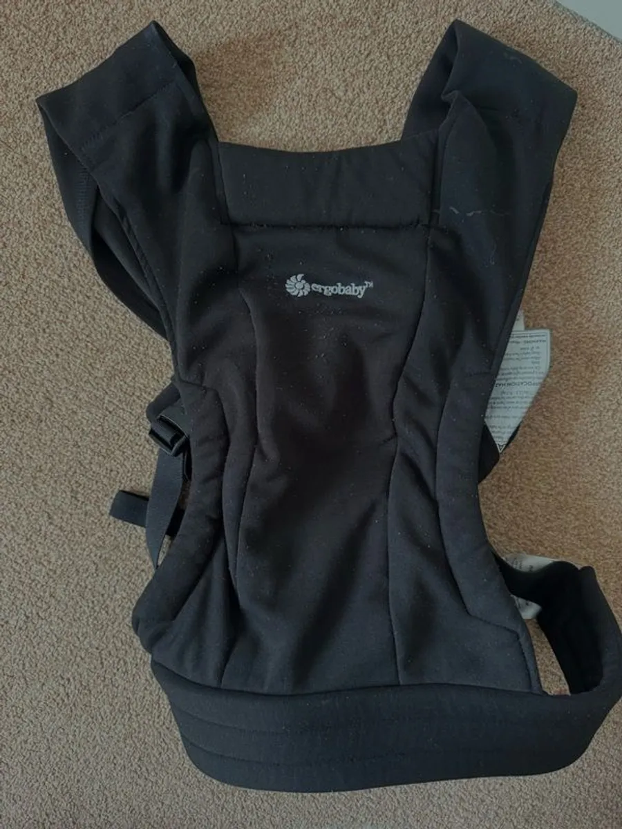 Ergobaby Embrace baby carrier - Image 3