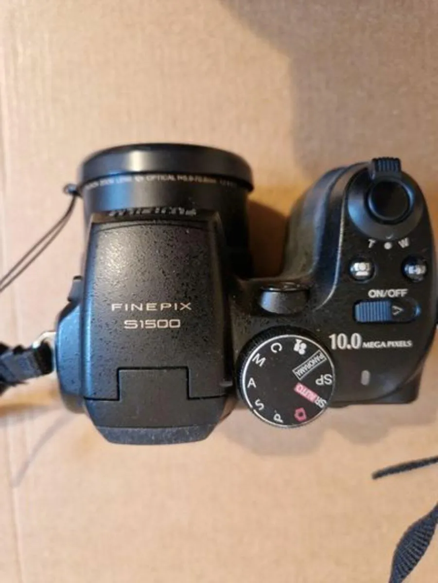 Fujifilm Finepix S1500 in excellent condition - Image 1