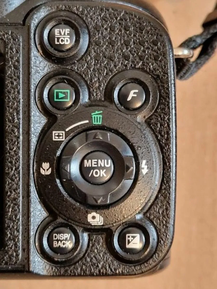 Fujifilm Finepix S1500 in excellent condition - Image 3