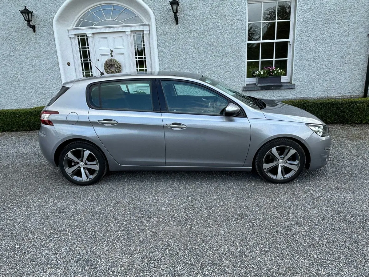 2017 Peugeot 308 - Image 2