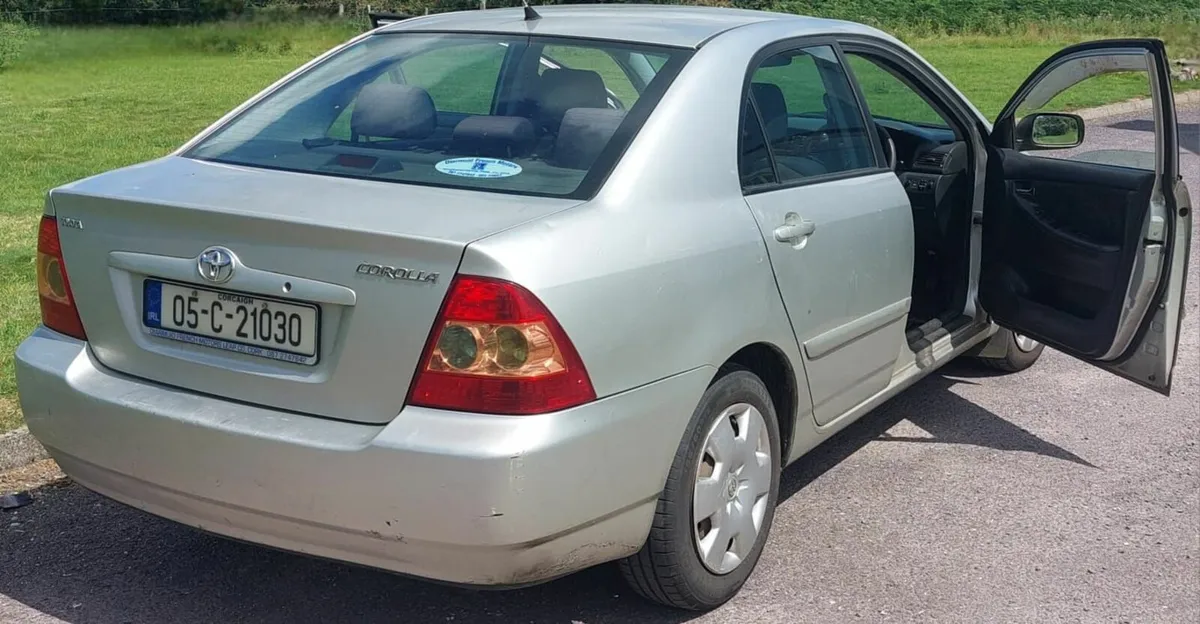 Toyota Corolla 2005 - Image 2