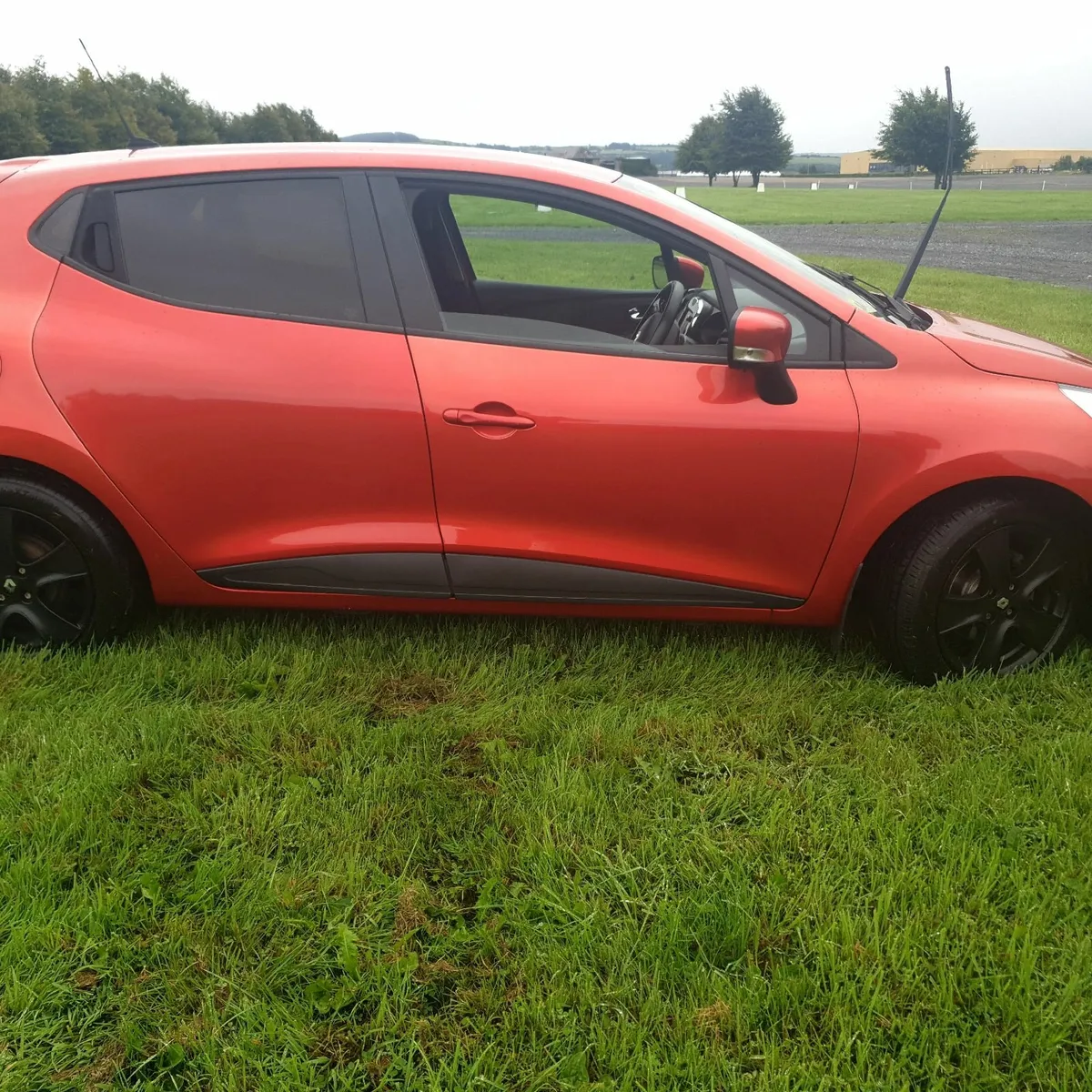 Renault Clio 2015 - Image 4