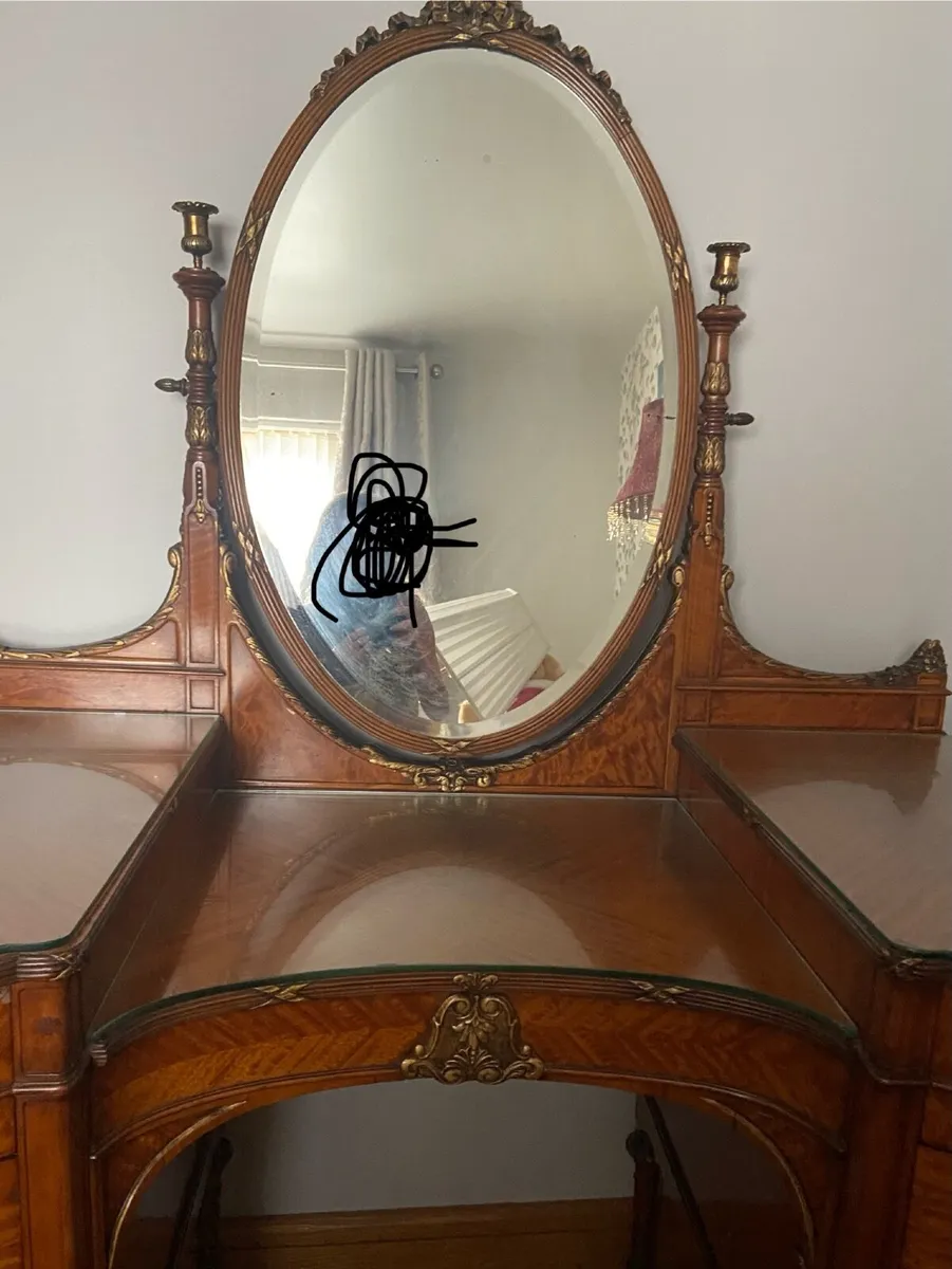 Antique Period Bedroom Furniture Set - Image 1