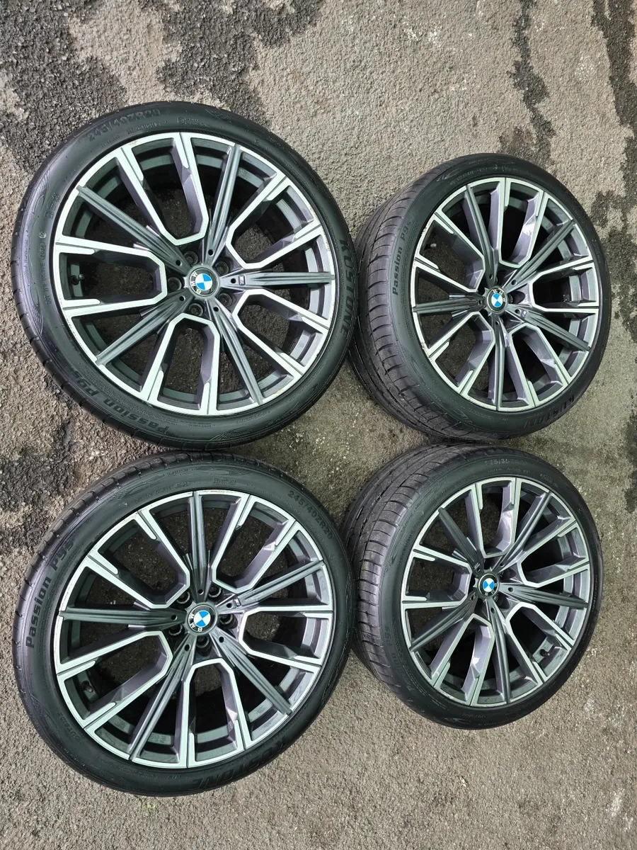 Original Bmw 7 Series R20 Alloy Wheels - Image 1