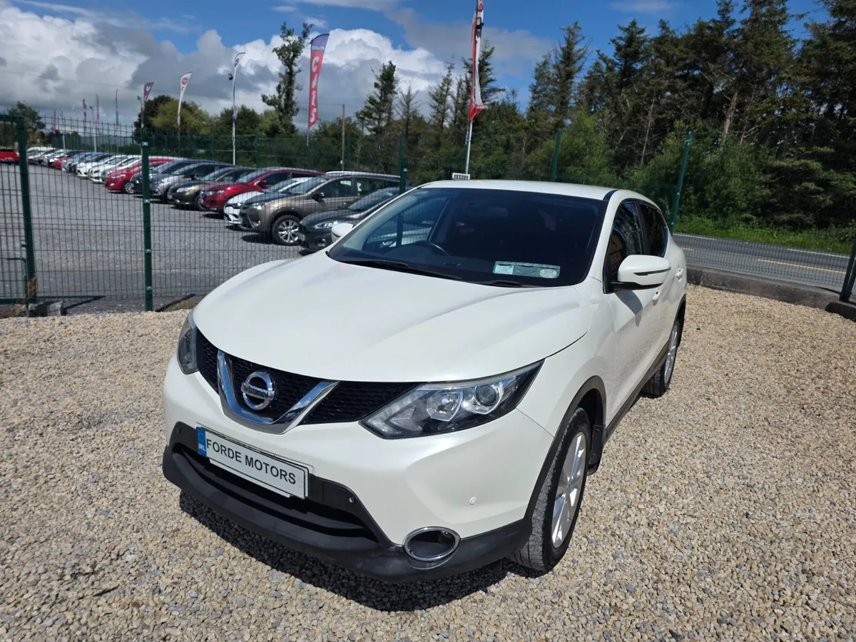 Nissan Qashqai Automatic petrol 2015 - Image 2