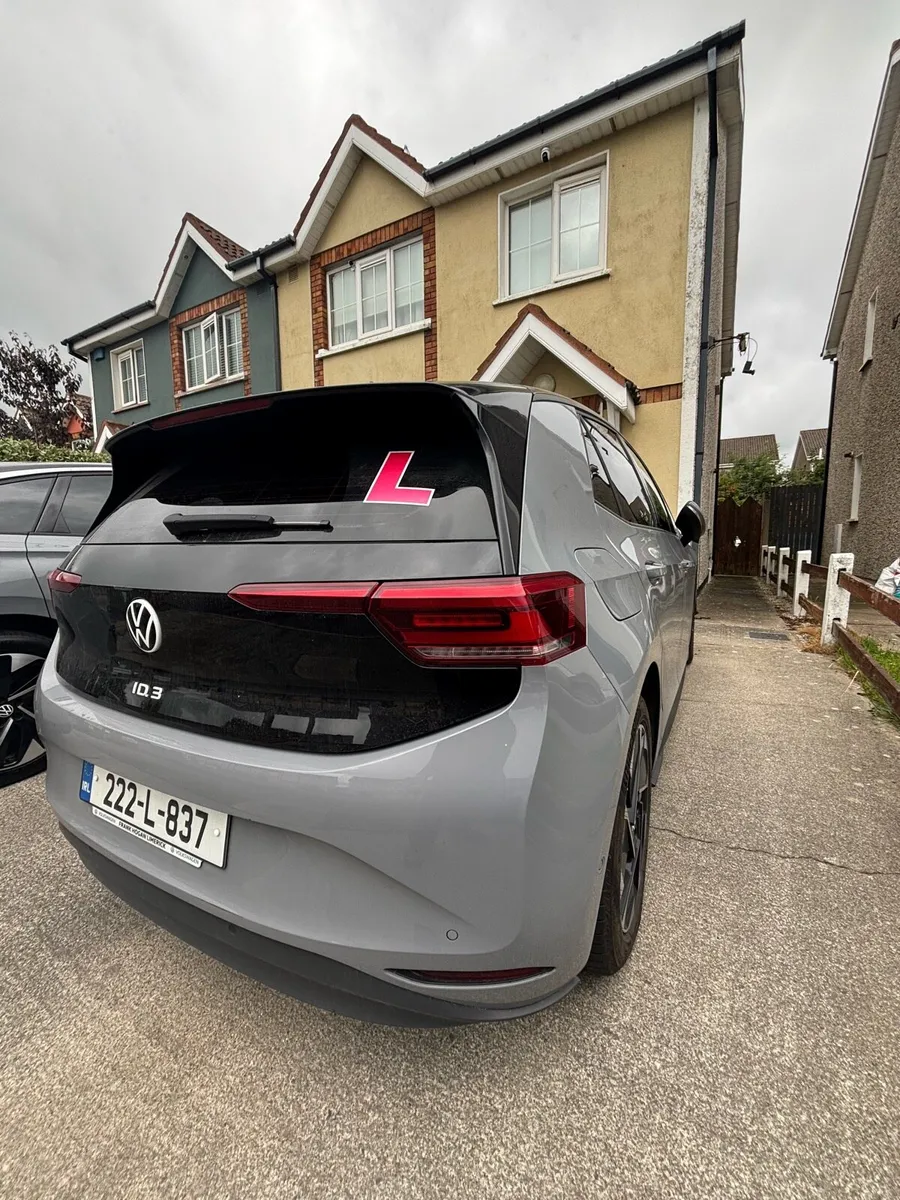 VW ID3 Business Pro 58kWH 425 Km range - Image 4