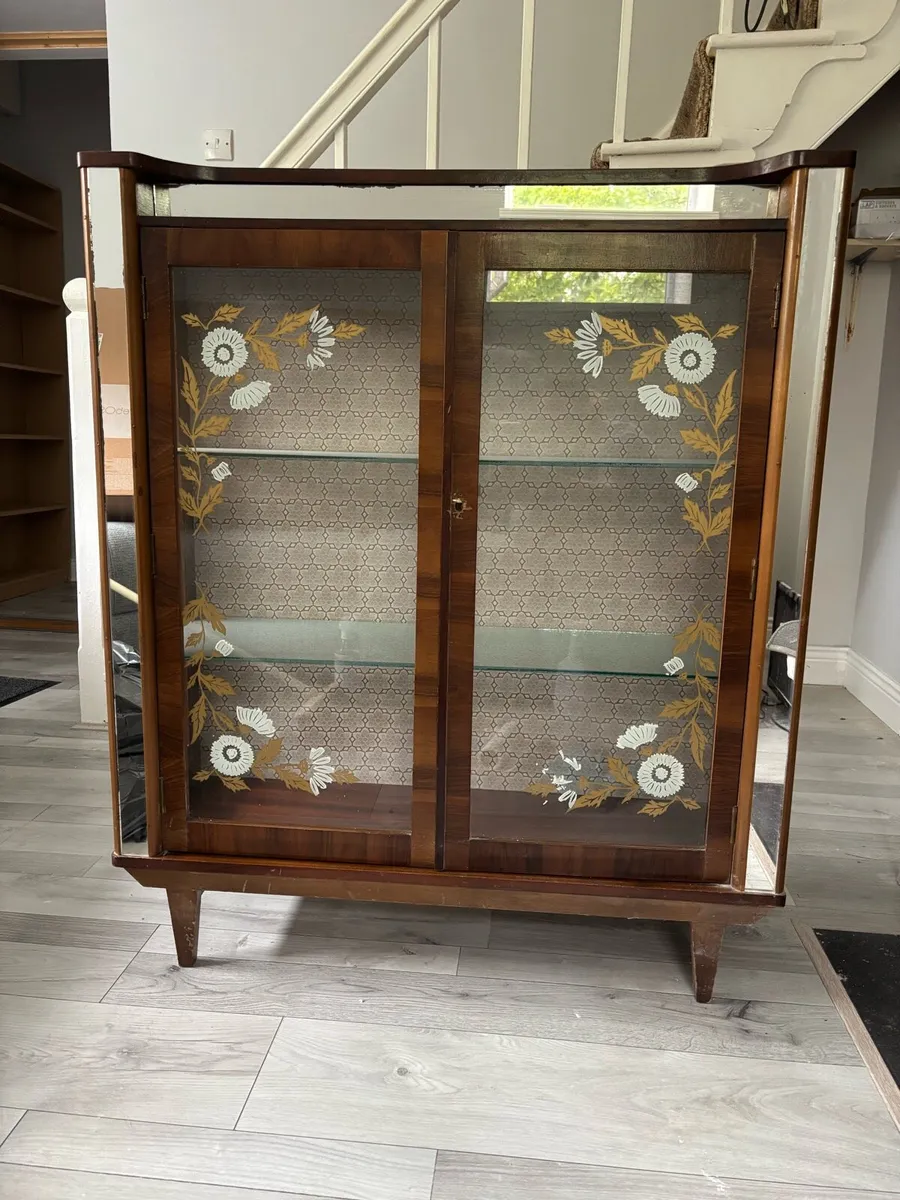 2 door vintage display cabinet