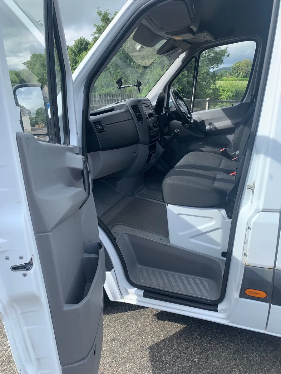 Mercedes-Benz Sprinter 2014 - Image 2