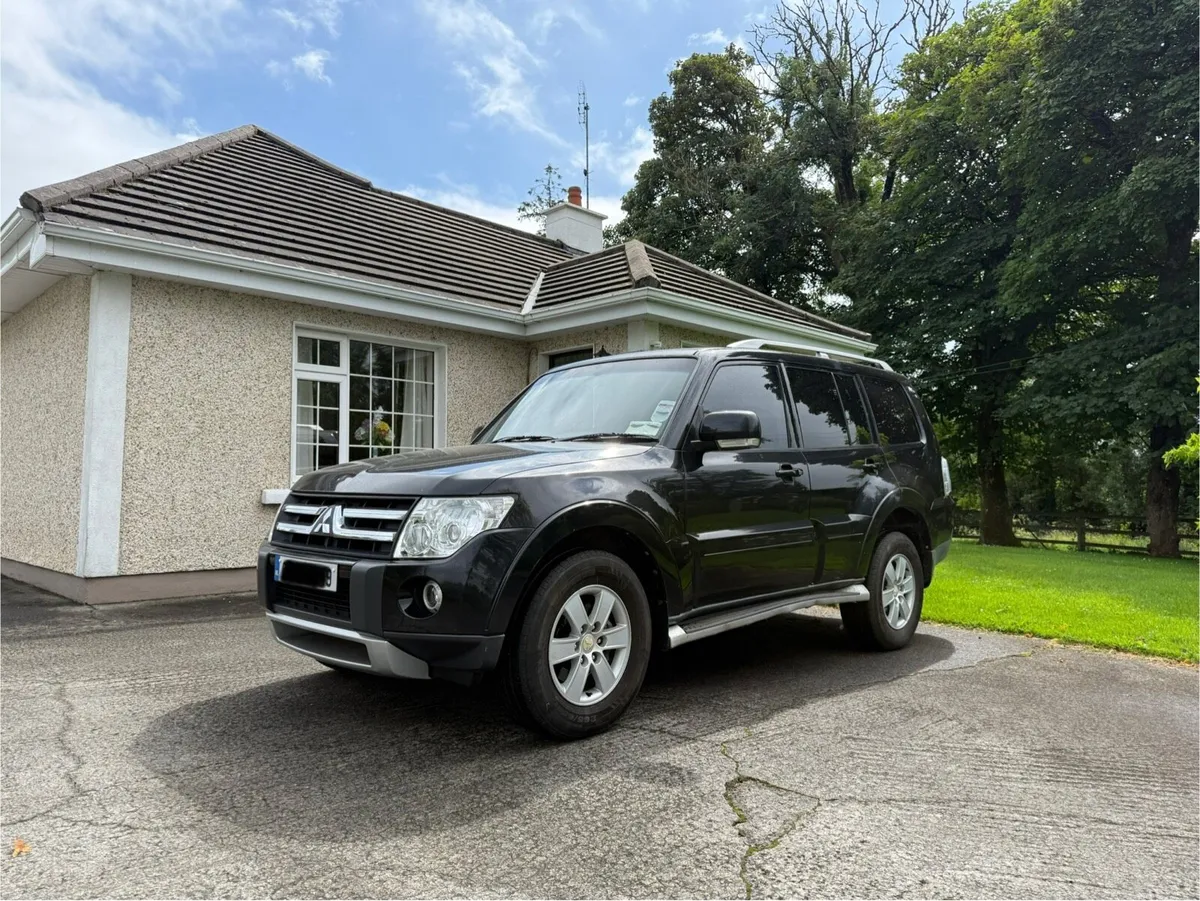 Mitsubishi Pajero - Image 1