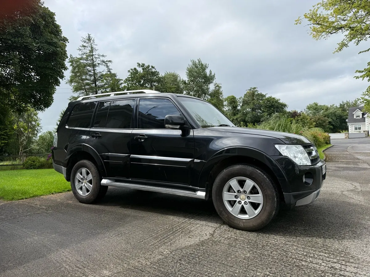 Mitsubishi Pajero - Image 2