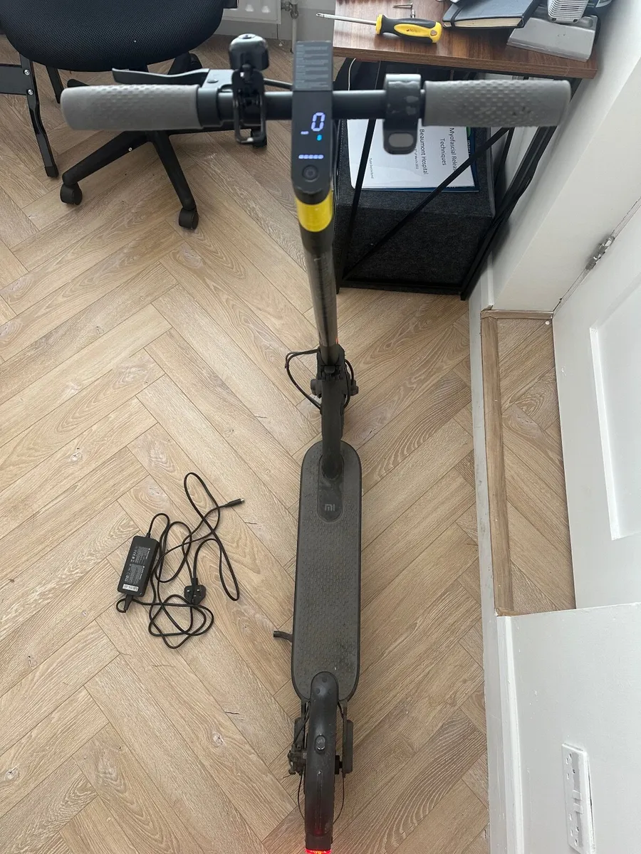 Electric scooter - Image 2