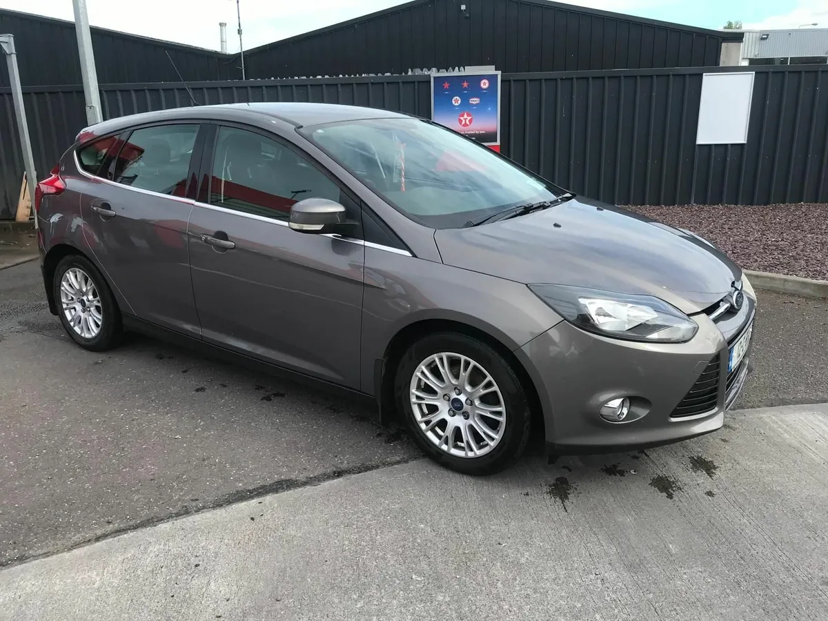 Ford Focus 2012 - Image 1